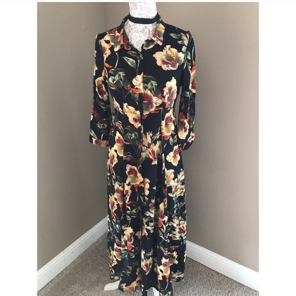 Button Down Maxi Floral Dress - Picture 3 of 4